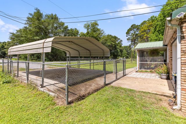 894 Williams Avenue, Crestview, FL 32539