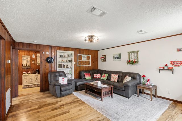 894 Williams Avenue, Crestview, FL 32539