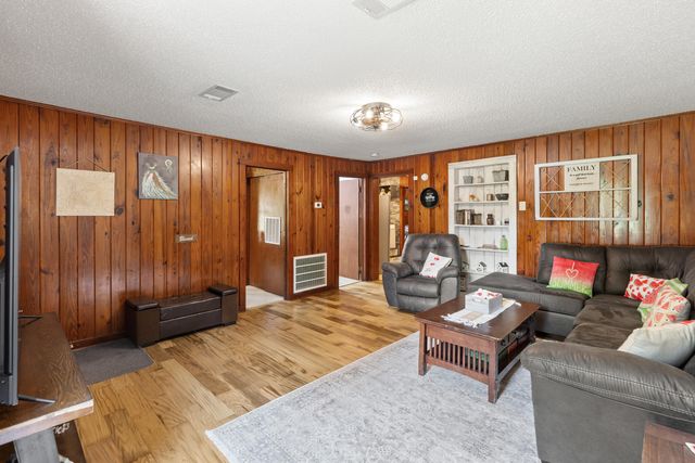 894 Williams Avenue, Crestview, FL 32539