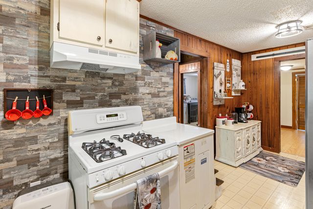 894 Williams Avenue, Crestview, FL 32539