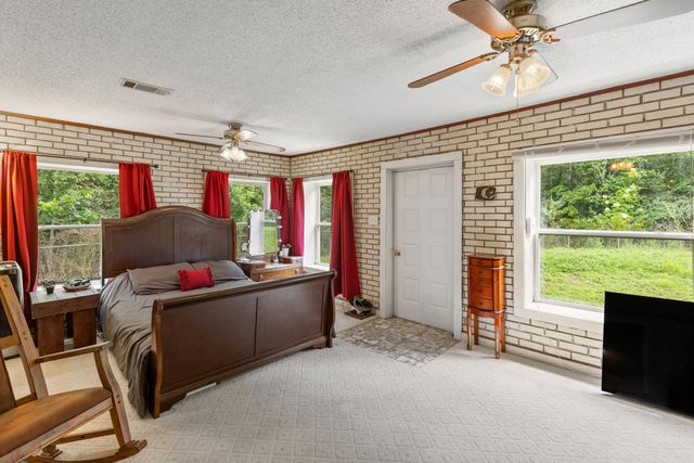 894 Williams Avenue, Crestview, FL 32539