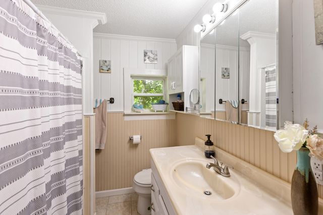 894 Williams Avenue, Crestview, FL 32539