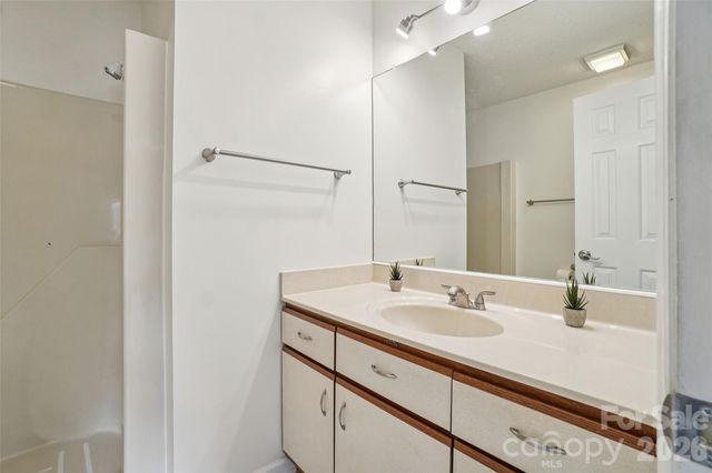 602 Abbey Circle, Asheville, NC 28805