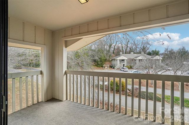 602 Abbey Circle, Asheville, NC 28805