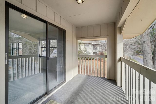 602 Abbey Circle, Asheville, NC 28805