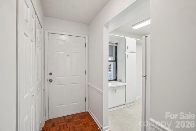 602 Abbey Circle, Asheville, NC 28805