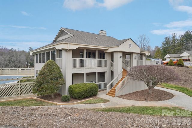 602 Abbey Circle, Asheville, NC 28805