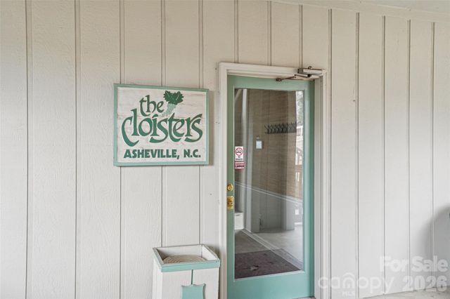 602 Abbey Circle, Asheville, NC 28805