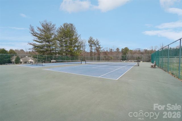 602 Abbey Circle, Asheville, NC 28805