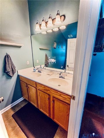 907 Kitty Hamilton Cir, Ashland, VA 23005