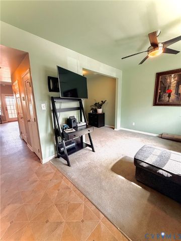 907 Kitty Hamilton Cir, Ashland, VA 23005