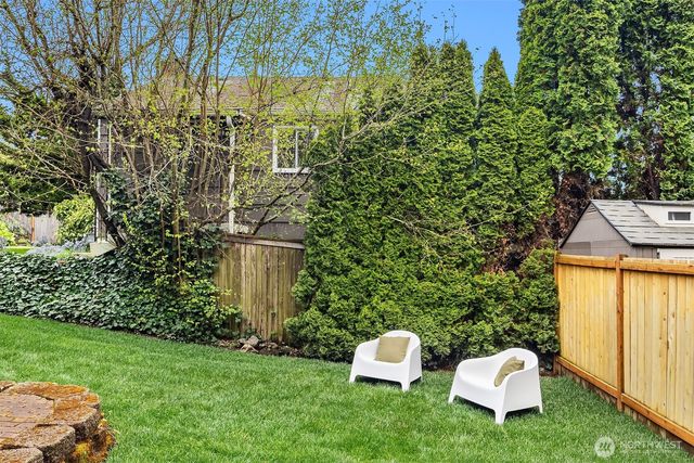 3707 SW Juneau Street, Seattle, WA 98126