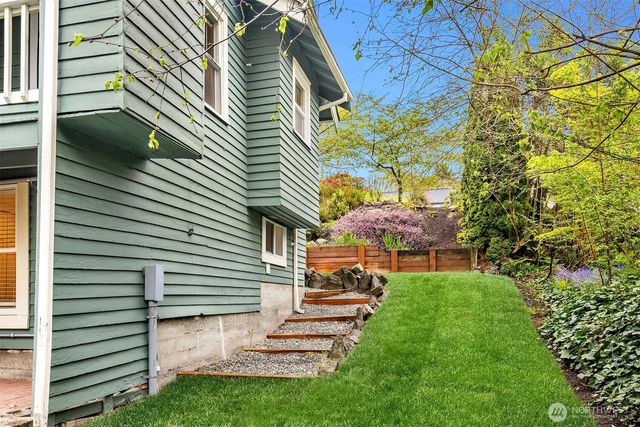 3707 SW Juneau Street, Seattle, WA 98126