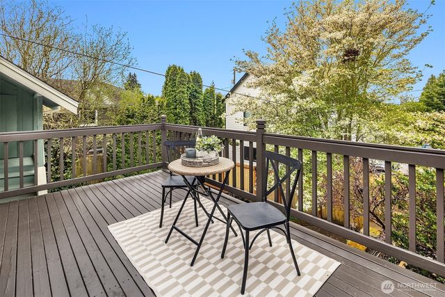 3707 SW Juneau Street, Seattle, WA 98126