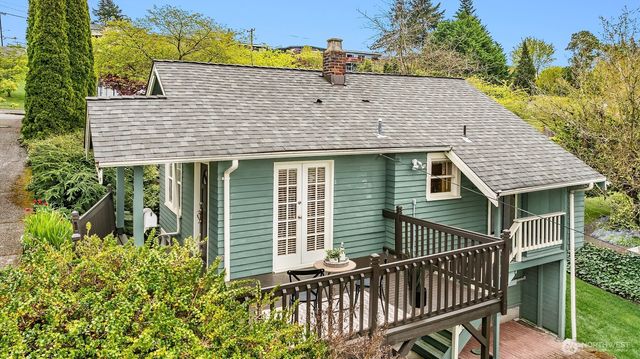 3707 SW Juneau Street, Seattle, WA 98126