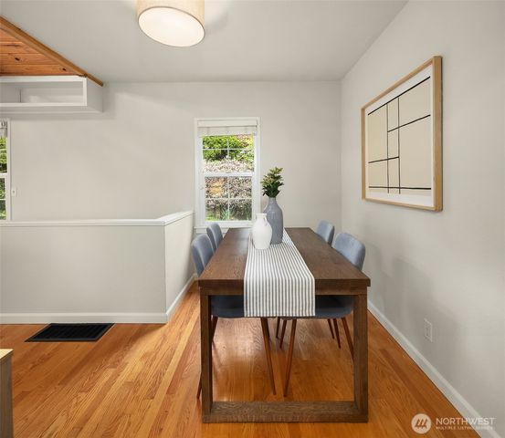 3707 SW Juneau Street, Seattle, WA 98126