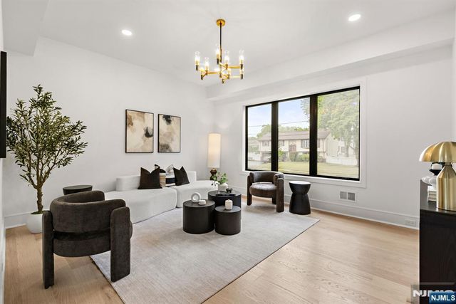 155 Truman Terrace, Paramus, NJ 07652