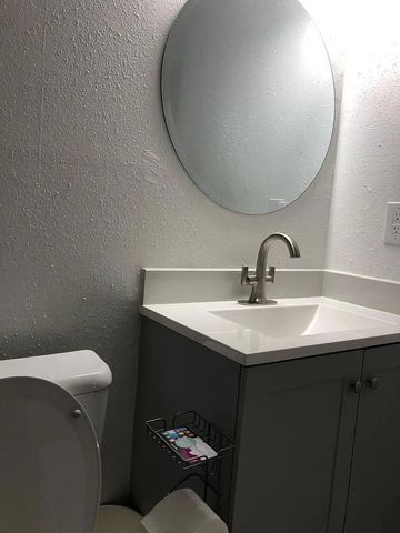 2124 Burton DR 160, Austin, TX 78741