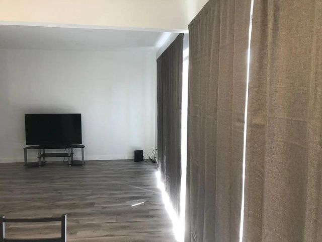 2124 Burton DR 160, Austin, TX 78741