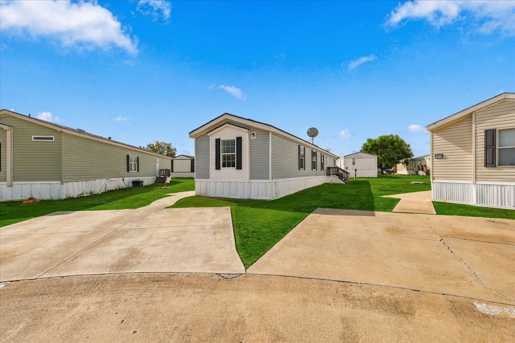 11701 Rosemary Court 160, Fort Worth, TX 76244 — photo 4