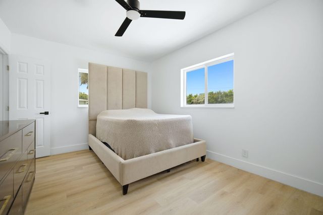 310 NW 4th Avenue, Deerfield Beach, FL 33441