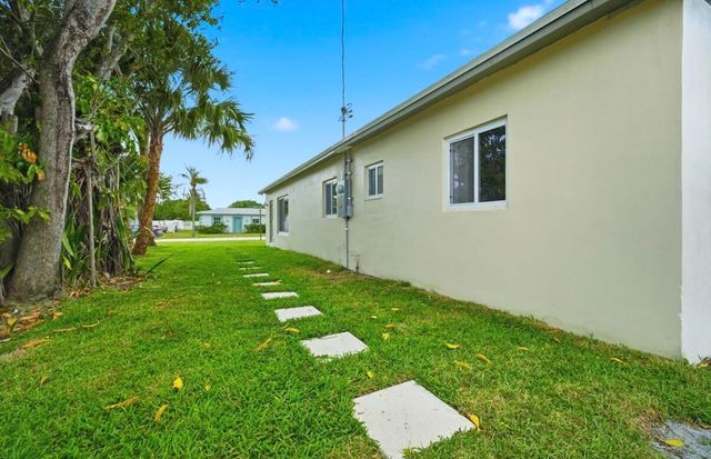 310 NW 4th Avenue, Deerfield Beach, FL 33441