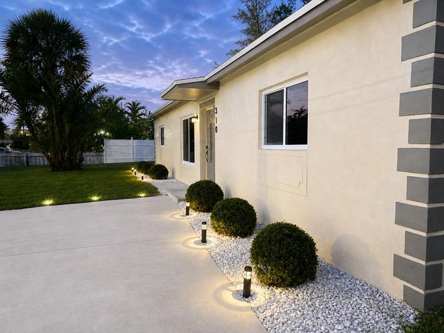 310 NW 4th Avenue, Deerfield Beach, FL 33441