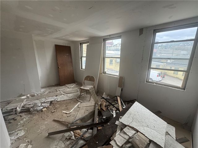 3415 Denny St, Lawrenceville, PA 15201