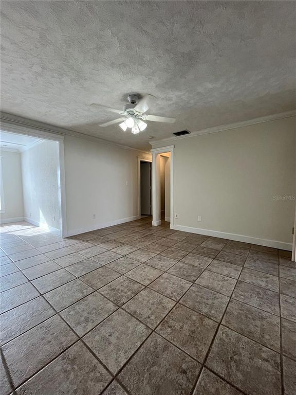 Image 11 of property listing at 3222 HAMMERSMITH ROAD, Orlando, FL 32818