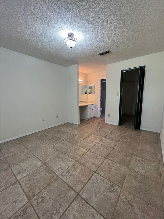 Image 19 of property listing at 3222 HAMMERSMITH ROAD, Orlando, FL 32818