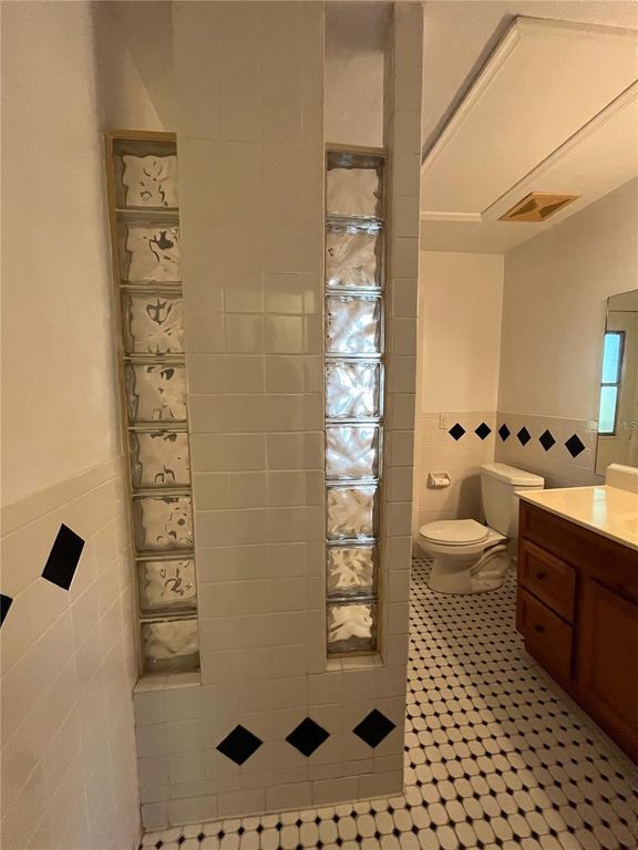 Image 25 of property listing at 3222 HAMMERSMITH ROAD, Orlando, FL 32818