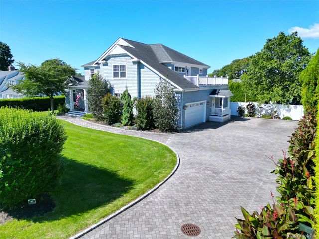 43 Shore Road, Remsenburg, NY 11960