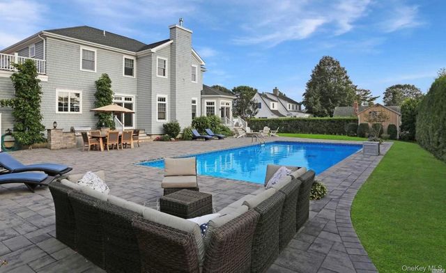 43 Shore Road, Remsenburg, NY 11960