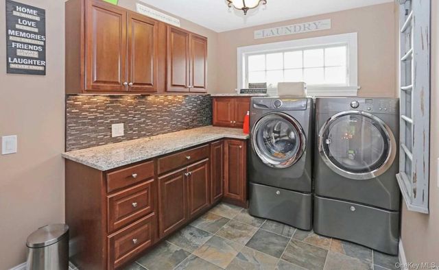 43 Shore Road, Remsenburg, NY 11960