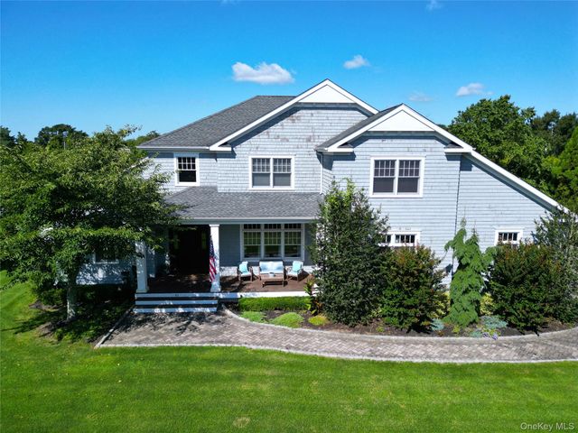 43 Shore Road, Remsenburg, NY 11960