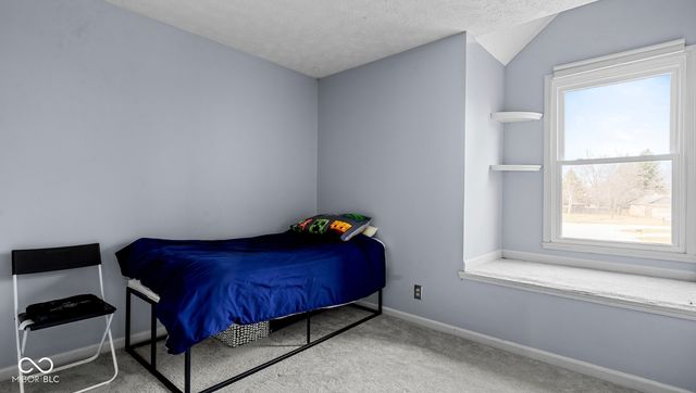 55 Village Circle, Zionsville, IN 46077