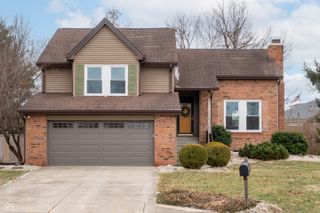 55 Village Circle, Zionsville, IN 46077