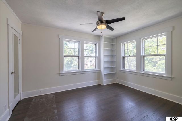 115 S 54th Street, Omaha, NE 68132