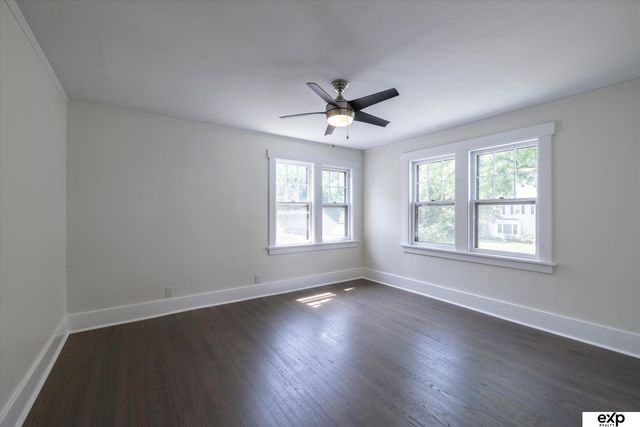 115 S 54th Street, Omaha, NE 68132