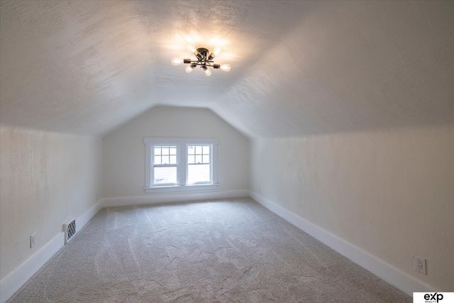 115 S 54th Street, Omaha, NE 68132