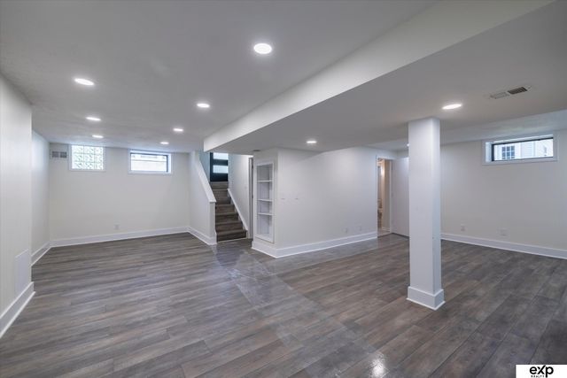 115 S 54th Street, Omaha, NE 68132