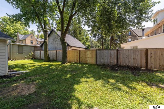 115 S 54th Street, Omaha, NE 68132