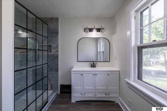 115 S 54th Street, Omaha, NE 68132