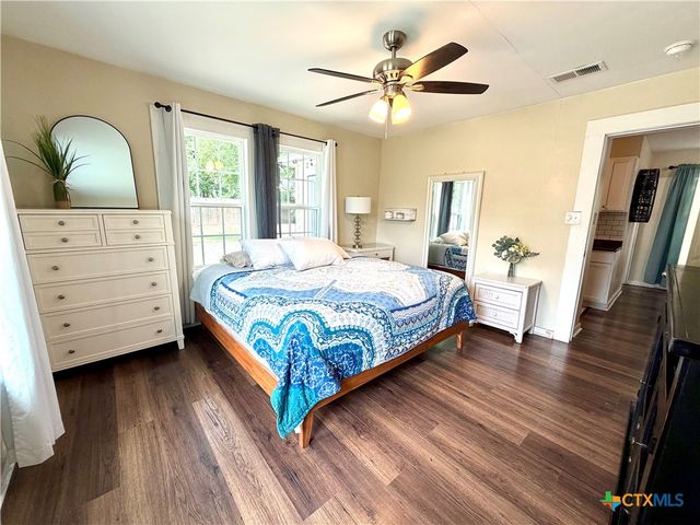 818 S 6th Street, Temple, TX 76504
