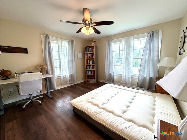 818 S 6th Street, Temple, TX 76504