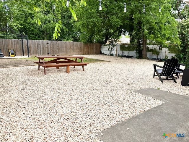 818 S 6th Street, Temple, TX 76504