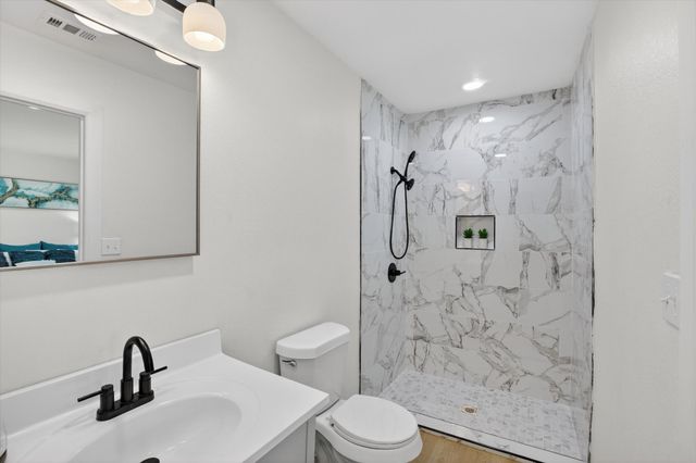 2424 Cloverdale Street, Arlington, TX 76010