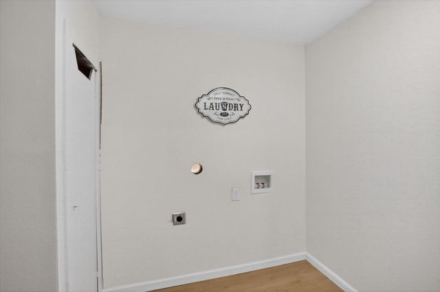 2424 Cloverdale Street, Arlington, TX 76010