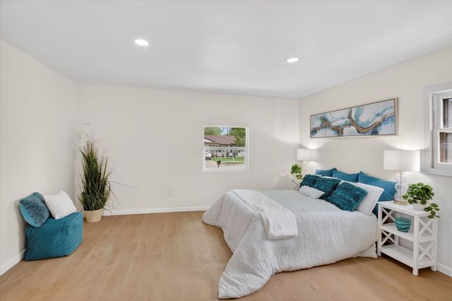 2424 Cloverdale Street, Arlington, TX 76010