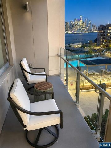 9 Ave At Port Imperial 509, West New York, NJ 07093